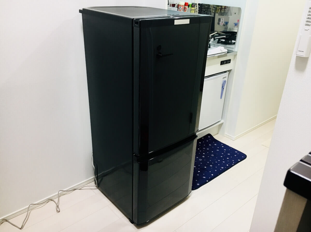 三菱の冷蔵庫（MR-P15D-B）
