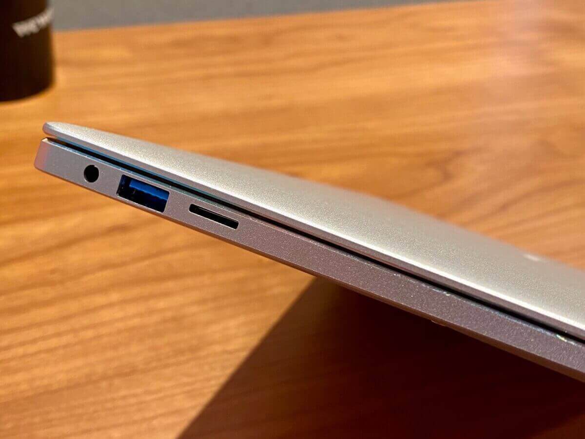 ノートパソコン:EZbook 3 Pro